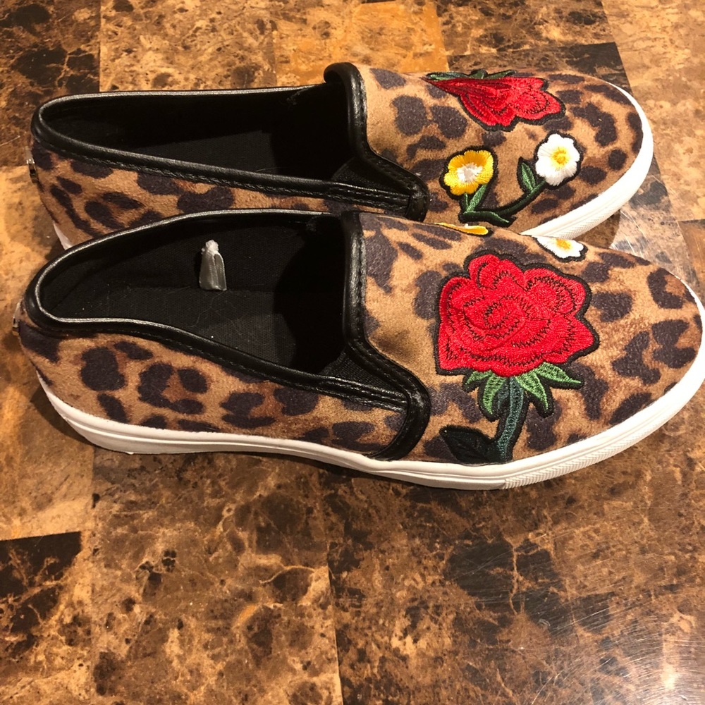 Girls shoes